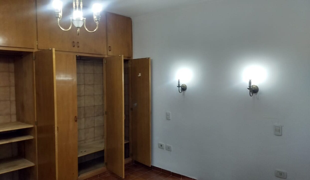 b2c2646d-6798-4687-b2e0-8d79998396ab